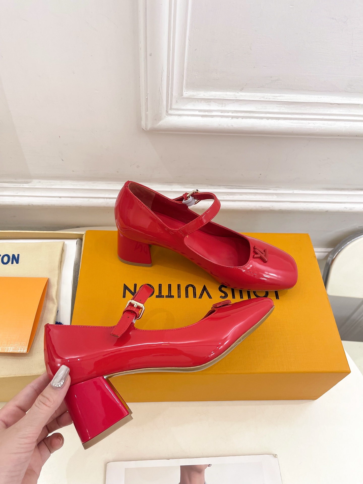 Women's high heels
